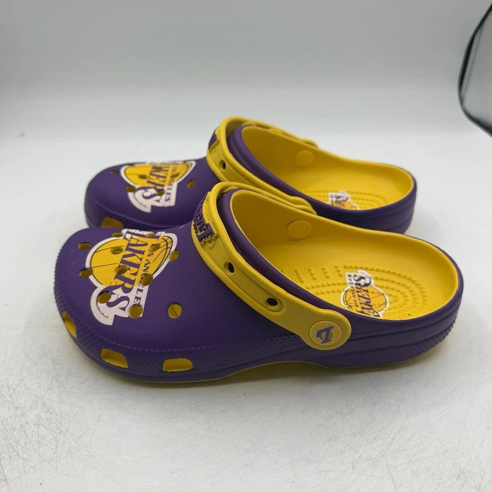 Crocs Los Angeles Lakers Classic Clogs Mens 4 Womens 6 Purple Slip On Shoes NBA